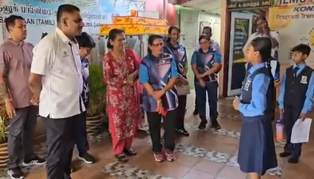 தெலுக் பங்லிமா காராங் தமிழ்ப்பள்ளிக்கு டிக்காம் லூர்ட்ஸ்  வருகை