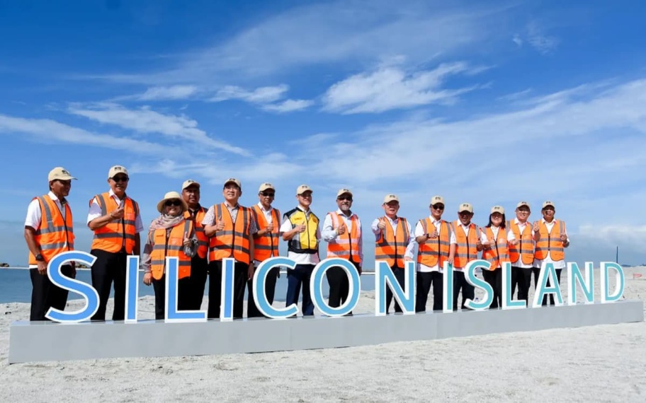 சிலிக்கோன் தீவுடன் தென் பினாங்கிற்கு பாலம்