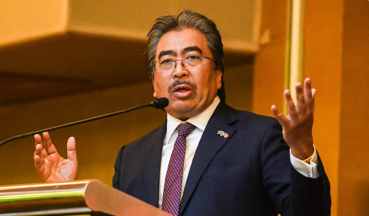 மலேசியர்களுக்கு முதல் வாய்ப்பை வழங்க வேண்டும்!