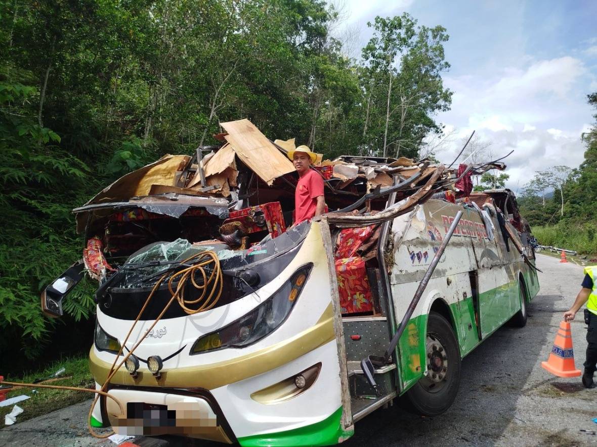 பேருந்து நிறுவனத்தின் பெர்மிட் பறிக்கப்பட்டது