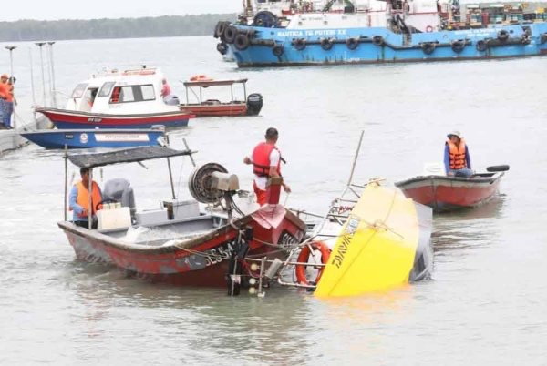 இயந்திரப் படகு கவிழ்ந்த சம்பவம்: அனைவரும் பாதுகாப்பு ஜேக்கெட் அணியவில்லை