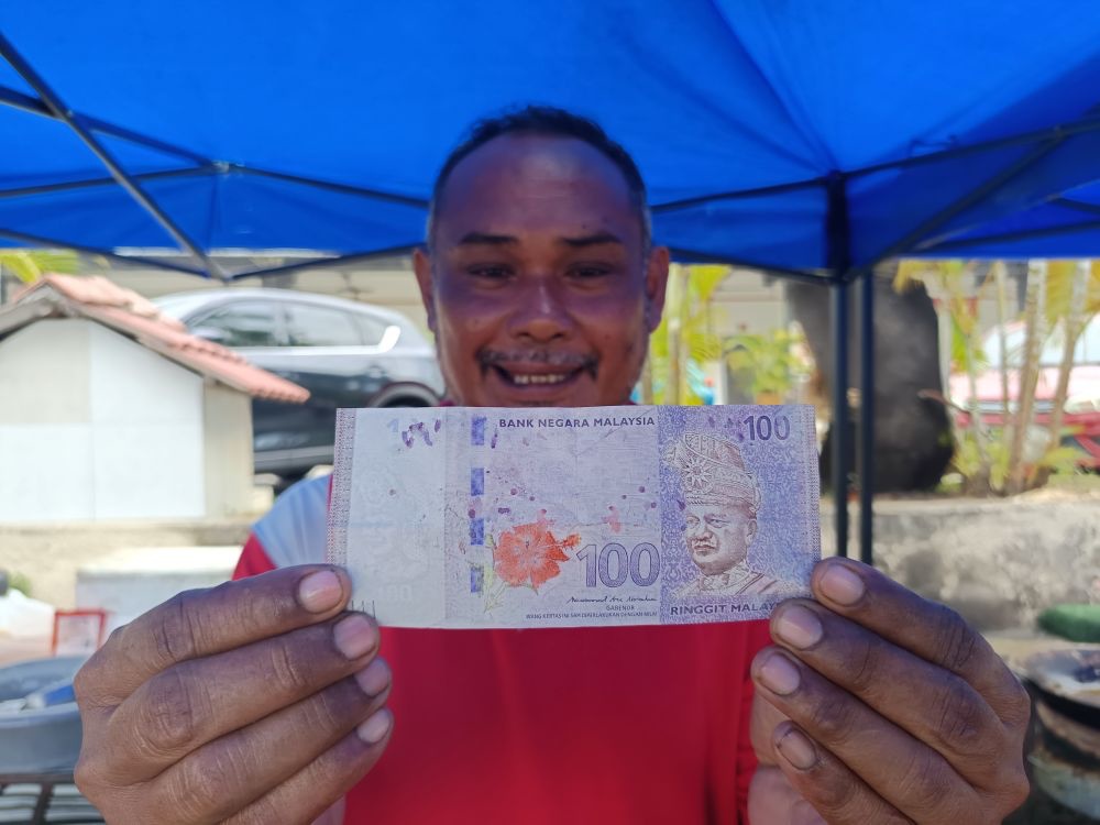 ஒரு மணி நேர வித்தியாசத்தில் இரு வியாபாரிகள் 100 ரிங்கிட் கள்ள நோட்டைப் பெற்றனர்