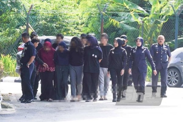 கணவன் மனைவி உட்பட அறுவருக்குத் தடுப்புக் காவல்