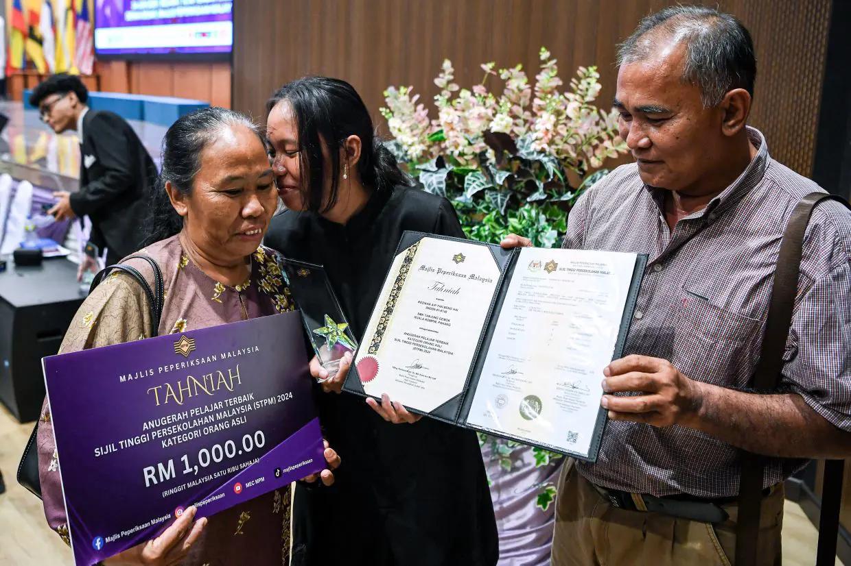 ஜக்குன் மாணவிக்கு மான்செஸ்டர் பல்கலைக்கழகத்தில் பொருளாதாரத் துறையில் படிக்க இடம்