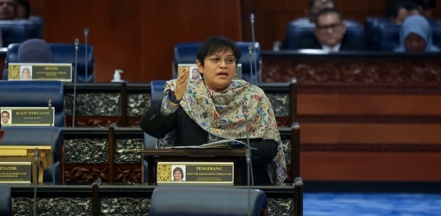 ஜம்ரி வினோத் காளிமுத்து , ஃபிர்டாவுஸ் வோங் மீது சட்ட நடவடிக்கை எடுக்க இயலாது: போதுமான ஆதாரங்கள் இல்லை என்கிறார் சட்டத்துறை அமைச்சர்