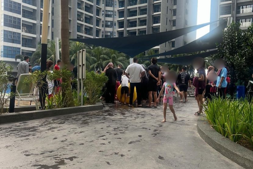 நீச்சல் குளத்தில் மூழ்கிய 7 வயது சிறுவன் உயிருக்குப் போராடி வருகிறான்