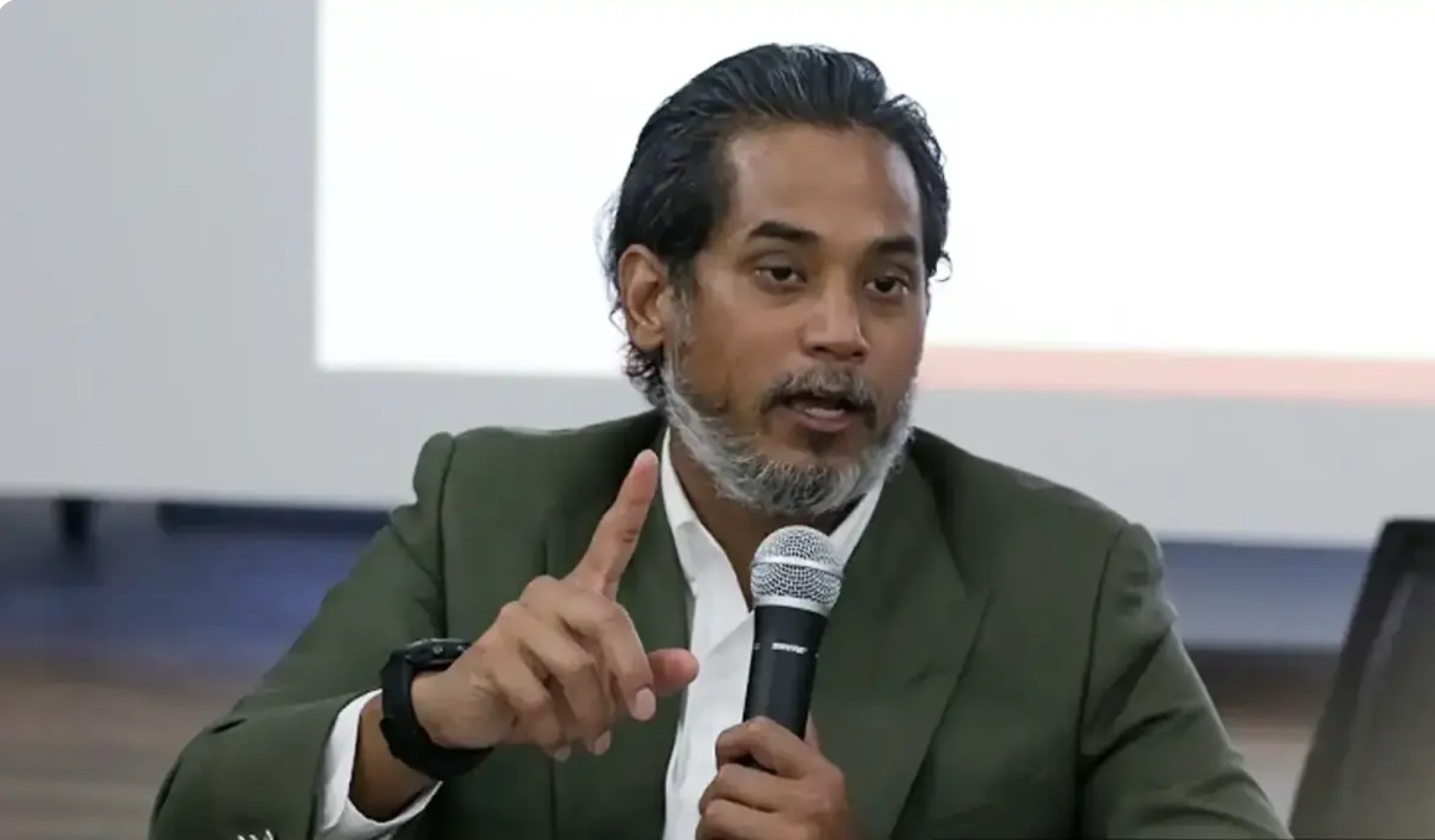 கைரி ஜமாலுடீன் மீண்டும் அம்னோவில் சேர்த்துக் கொள்ளப்படலாம்