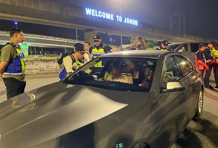 விஇபியில் பதிவு செய்யப்படாத வெளிநாட்டு வாகனங்களுக்கு இன்று முதல் சம்மன்