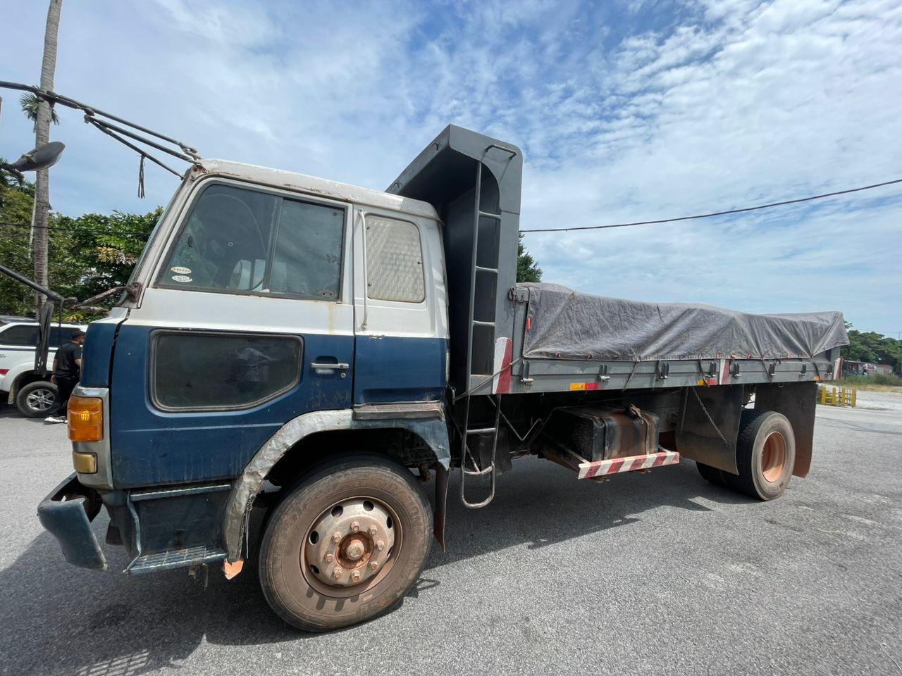 கெடா மாநில நில இலாகாவின் அனுமதியின்றி 38 டன் சிவப்பு மண் கடத்தல்