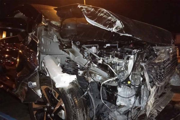 எரிவாயு சேமிப்புக் கிடங்கைக் கார் மோதியது: மருத்துவர் பலி