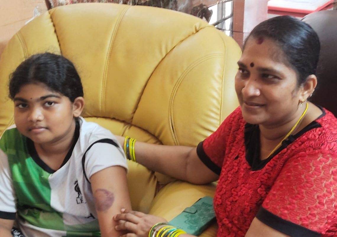 பள்ளி வேன் விபத்து: மாணவி அதிர்ச்சியிலிருந்து மீளவில்லை