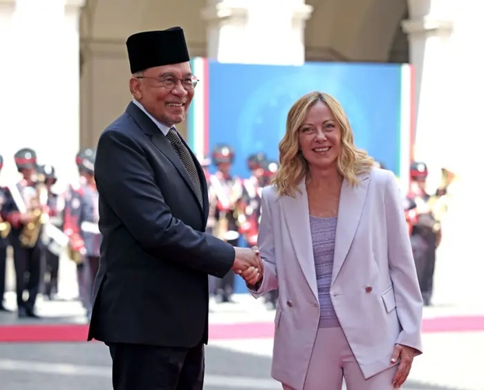 இத்தாலிய பிரதமருடன் டத்தோஸ்ரீ அன்வார்