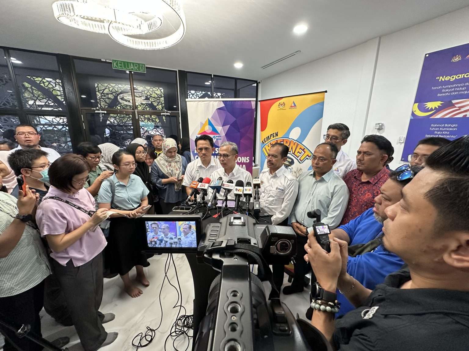 இன்னும் ஓரிரு மாதங்களில் ஊடகவியலாளர் மன்றக் கூட்டம் நடைபெறும்