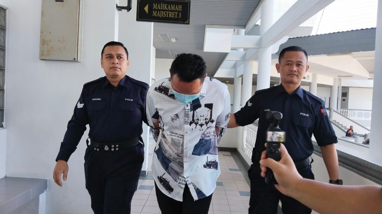 மனைவியைச் சரமாரியாக அடித்தக் கணவருக்கு ஒரு நாள் சிறை