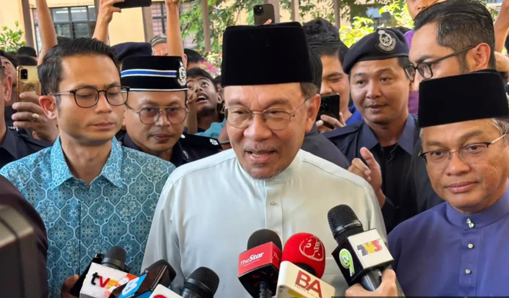 நஜீப்பின் வீட்டுக் காவல் அரசாணை உத்தரவு விவகாரம்: விவாதிப்பதற்கு பிரதமர் அன்வார் தயார்