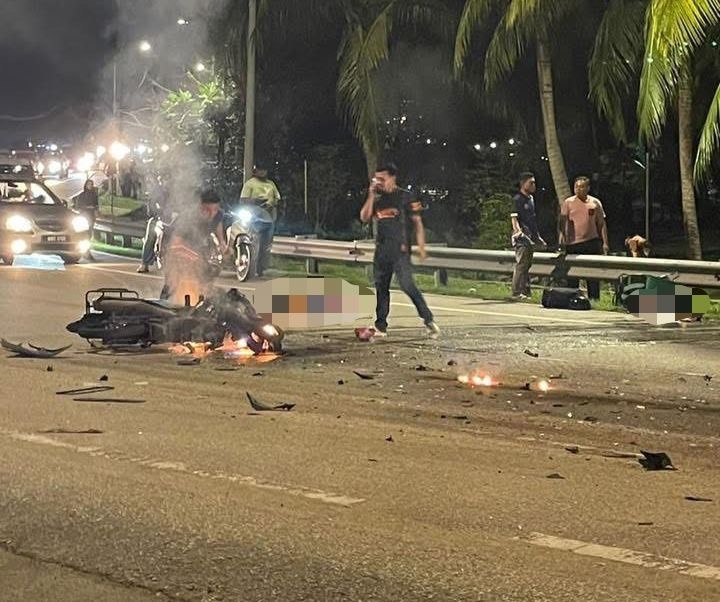 விபத்தில் தந்தையும் மகனும் உயிரிழந்தனர்