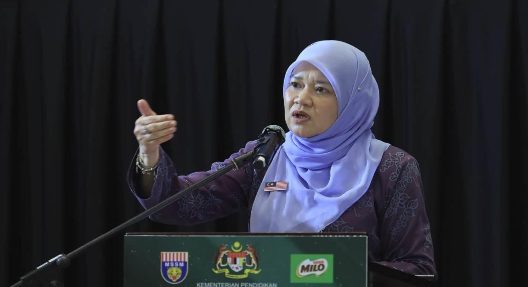 பள்ளி நிதி திரட்டும் நிகழ்ச்சியில் மதுபானம் ஏலம் விடப்பட்டது போலீசாரின் விசாணைக்கு உட்பட்டது: ஃபாட்லீனா சீடேக் கூறுகிறார்