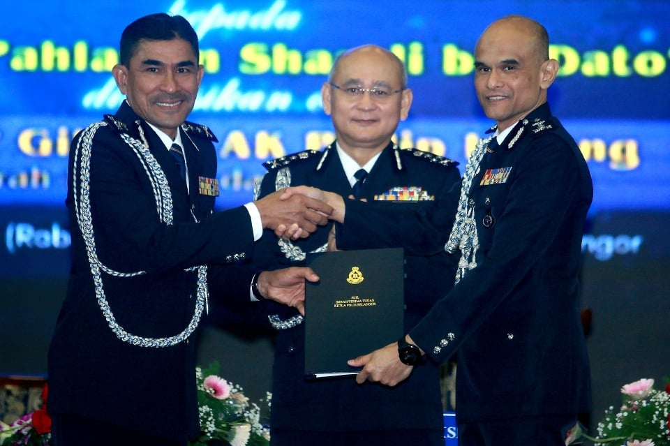 மக்களின் பாதுகாப்புக்கும், நல்வாழ்வுக்கும் முன்னுரிமை