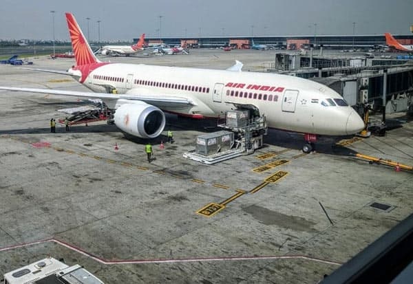 தொழில்நுட்பக் கோளாறு: லண்டன் செல்லும் ஏர் இந்தியா ட்ரீம் லைனர் விமானம் ரத்து