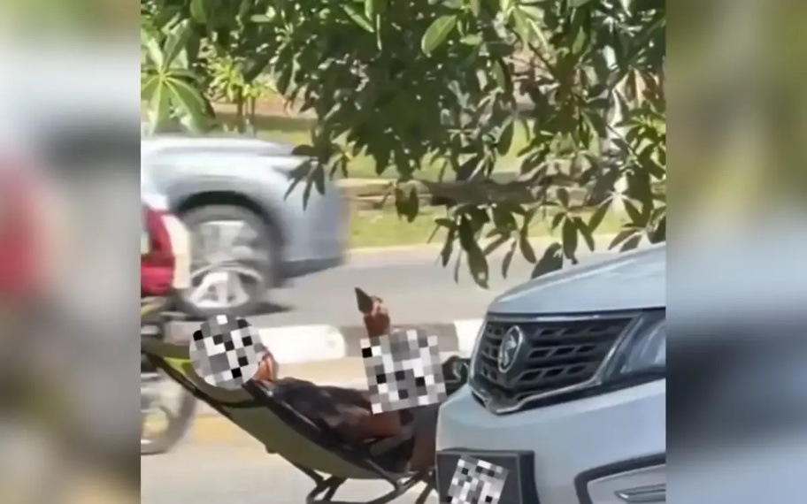 பொது இடத்தில் ஆபாசச் சேட்டை: ஆடவர் கைது