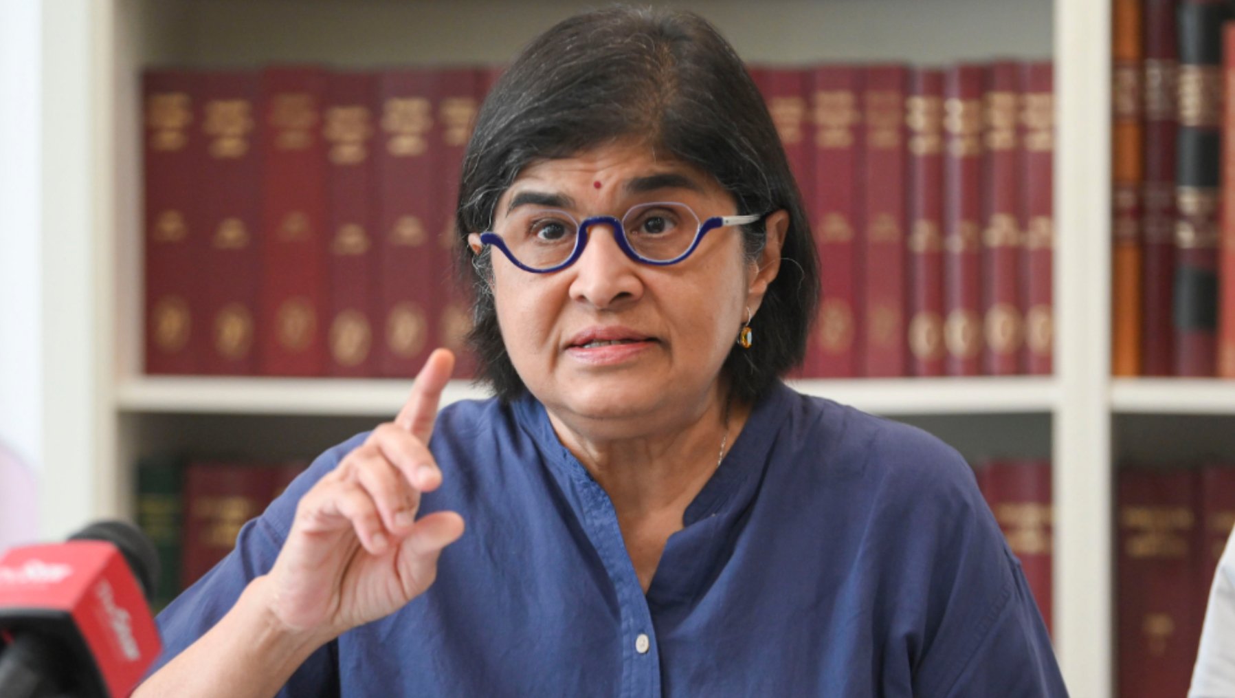 தலைமை நீதிபதியின் பதவிக் காலம் என்பது பிரதமரின் உணர்வுகளைப் பொறுத்ததா? அம்பிகா விமர்சனம்