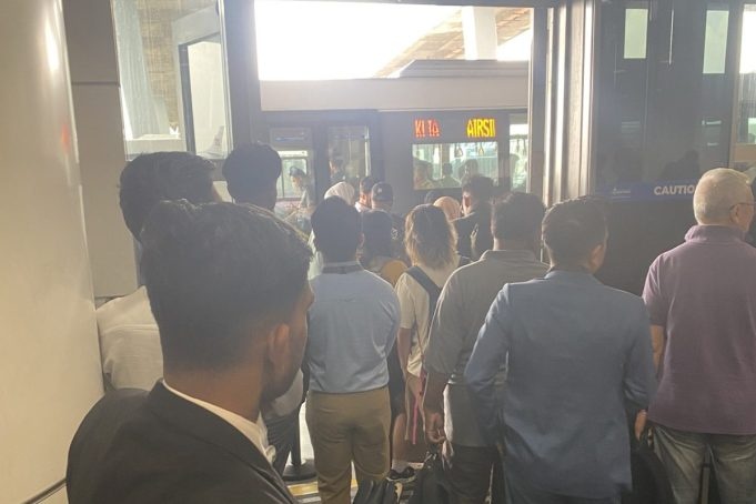 கேஎல்ஐஏ- ஏரோ டிரேனில் இரண்டாவது முறையாகக் கோளாறு ஏற்பட்டது