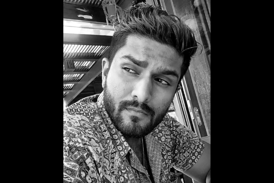 நடிகர், பாடகர் பர்வீன் நாயர் சுரேந்திரன் மரணம்