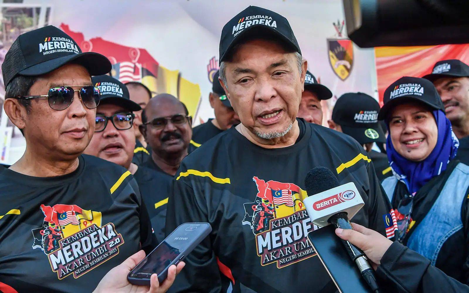 சிகாமட் மக்கள் அமைதி காக்க வேண்டும்