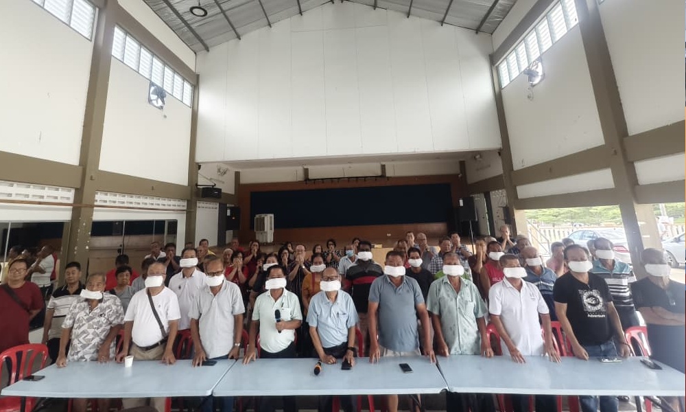 ஆட்சேப நடவடிக்கைக்கு சனிடரி நெபின்களை பயன்படுத்துவதா?