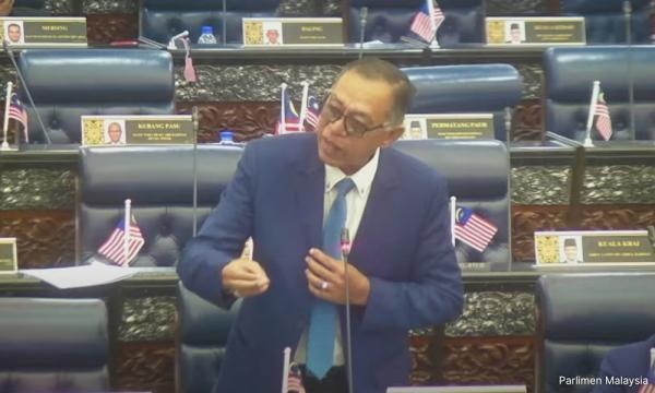 மாணவர்களுக்குப் பிரம்படித் தண்டனை மீண்டும் நடைமுறைப்படுத்தப்பட வேண்டும்