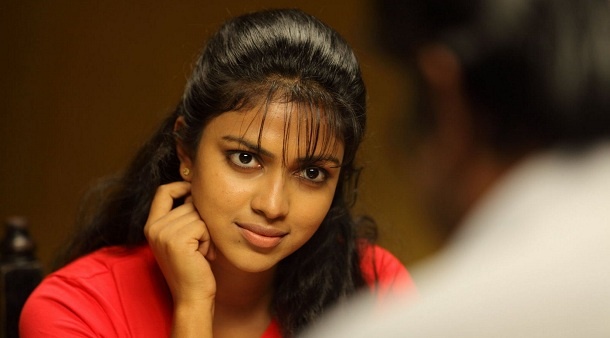 தனுஷின் 3 படத்தில் ஸ்ருதிஹாசனுக்கு பதில் முதலில் நடிக்க இருந்தது யார்?