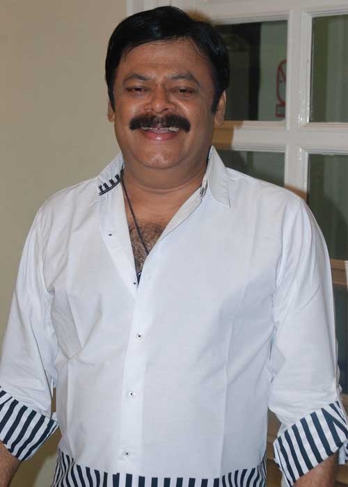 நகைச்சுவை நடிகர் மதன் பாப் காலமானார்