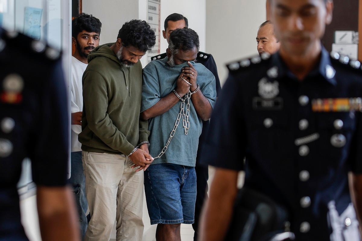 இலங்கை பிரஜையை கேஎல்ஐஏ வழியாகக் கடத்த முயற்சி: மூவர் மீது குற்றச்சாட்டு