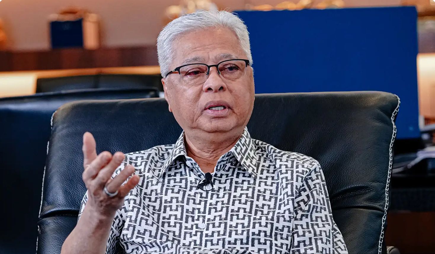 தாக்குதல் சம்பவத்துடன் தொடர்புபடுத்துவதா? இஸ்மாயில் சப்ரி போலீசில் புகார்