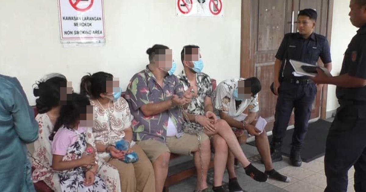 மலேசியாவுக்கு வரும் வெளிநாட்டுப் பயணிகளைக் குறிவைத்த ஈரான் கும்பல்: 'பகுளி' மோசடியில் ஐவர் கைது!