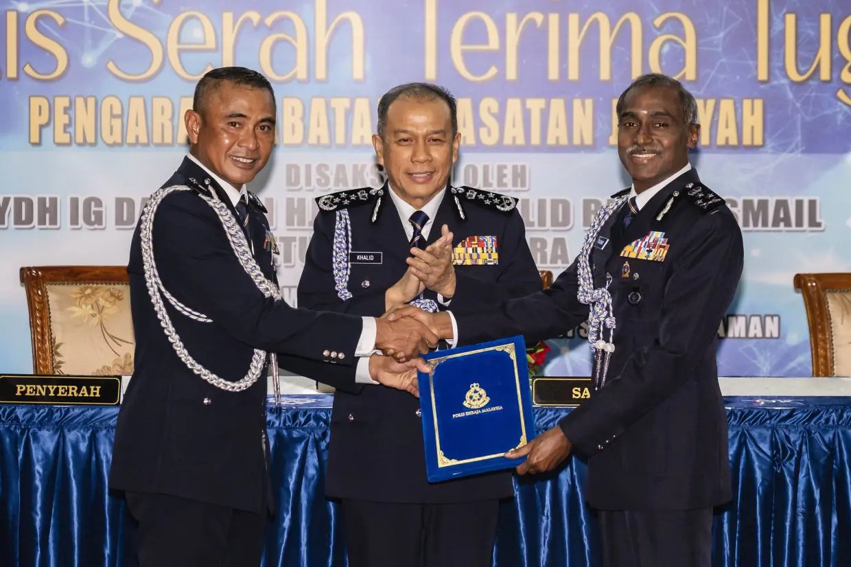 சிஐடி இயக்குநர் பதவியை ஏற்றார் கமிஷனர் டத்தோ குமார்