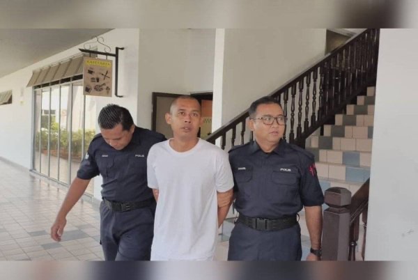 மனைவி, வளர்ப்பு மகனை வெட்டிக் கொன்ற நபருக்கு 72 ஆண்டுச் சிறை