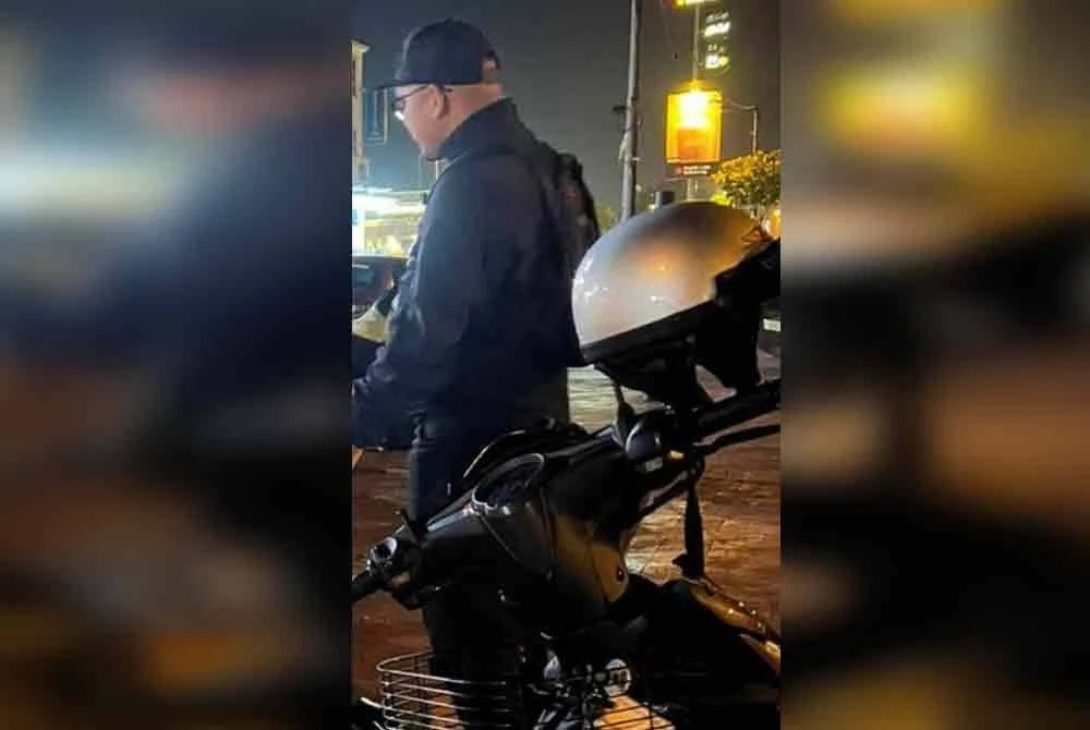 காருக்குள் ஆபாச நடவடிக்கையில் ஈடுபட்ட பல்கலைக்கழக மாணவர் ஜோடி கைது