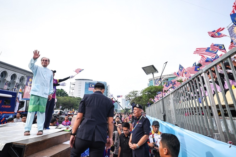 சுதந்திர தின ஒத்திகையைப் பிரதமர் நேரில் பார்வையிட்டார்