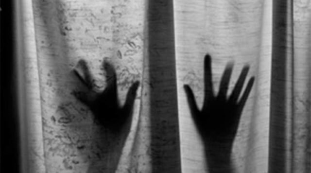 காம உணர்ச்சிக்கு மகளைப் பயன்படுத்திய தந்தையின் வக்கிரச் செயல் அம்பலம்