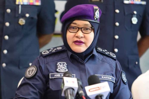 மலேசிய சுங்கத்துறை அதிரடி: ஒரு பில்லியன் ரிங்கிட்டுக்கும் மேலான கடத்தல் பொருட்கள் பறிமுதல்!