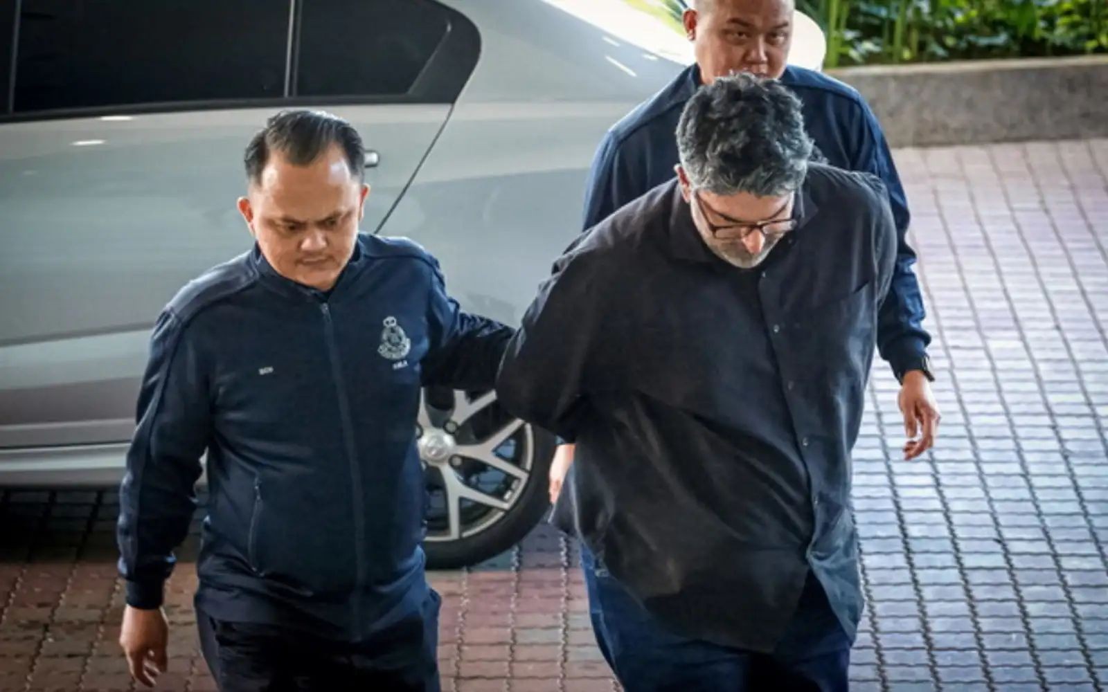 சட்டவிரோதப் பண மாற்றம்: திட்டமிடல் நிர்வாகி மீது குற்றச்சாட்டு