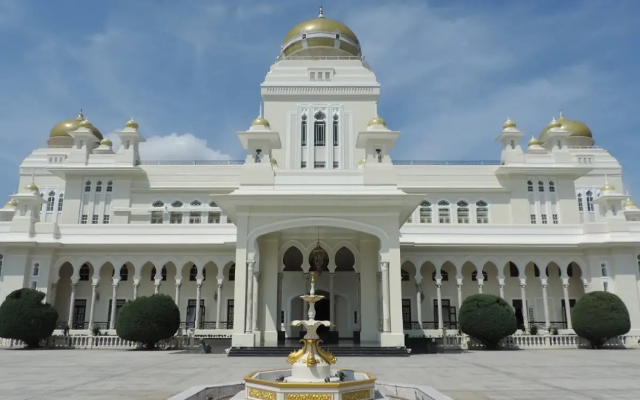 பேரா சுல்தான் அலுவலகம் போலீசில் புகார்