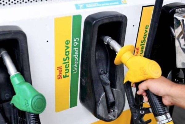 பெட்ரோல் ரோன் 95 மற்றும் ரோன் 97 விலை நிலை நிறுத்தம்