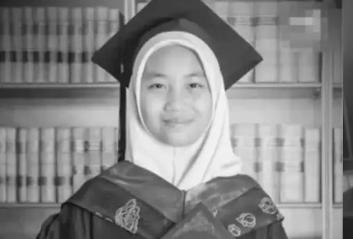 ஸாரா வழக்கில் முக்கியப் பிரமுகர்களின் பிள்ளைகளைத் தொடர்புபடுத்திய பெண்ணுக்கு 10,000 ரிங்கிட் அபராதம்!