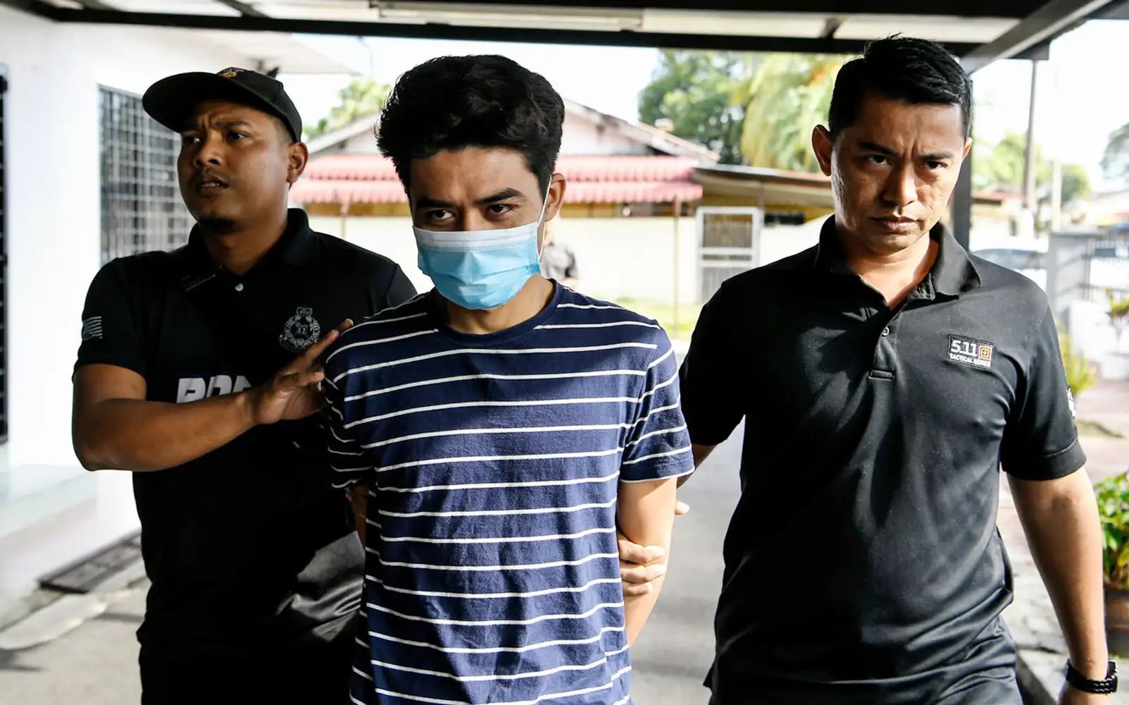 இரட்டை கொலை புரிந்ததாக ஆடவர் மீது குற்றச்சாட்டு