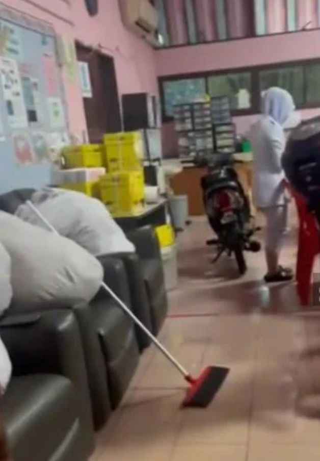 ஜோகூர் சுல்தானா அமினா மருத்துவமனையில் ஏற்பட்ட திடீர் வெள்ளம் - இயல்பு நிலைக்குத் திரும்பியது!