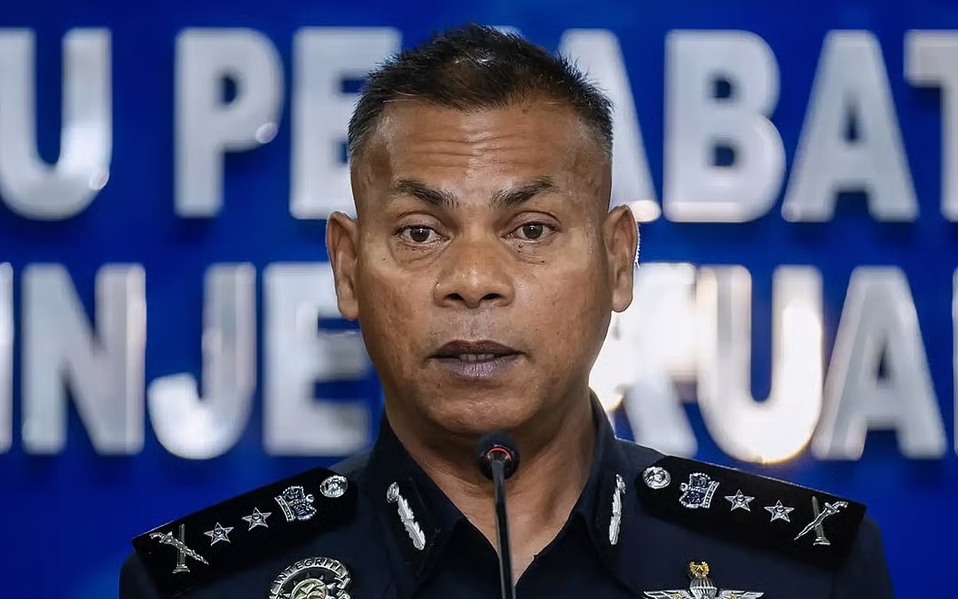 மானபங்கம்: 3 போலீஸ் அதிகாரிகள் கைது