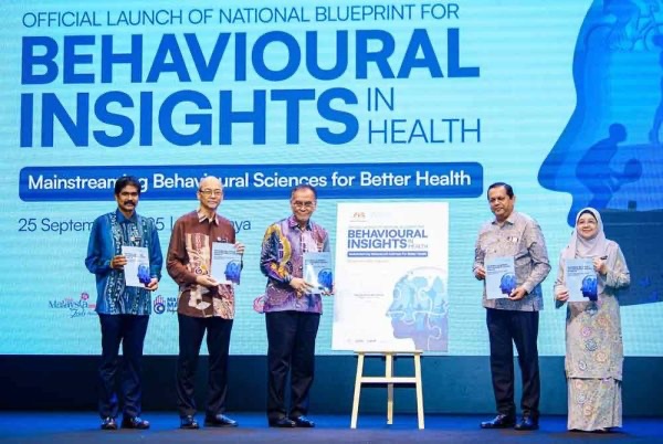 வேப் மின் சிகரெட் விற்பனை அடுத்த ஆண்டு தடை விதிக்கப்படலாம்