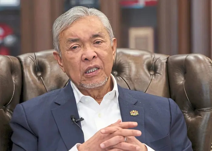 தொடக்கப் பள்ளிக் குழந்தைகளைக் குறிவைக்கும் போதைப் பொருள் வியாபாரிகள் - ஸாஹிட் ஹமிடி எச்சரிக்கை!